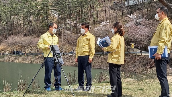 완주군은 올 여름 국지적 집중호우를 대비, 수해복구 사업장 관리와 도로 일제점검, 공동주택 안전점검 등 사전점검을 강화해 나아가기로 했다.(사진-완주군청)