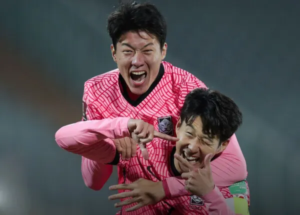 손흥민, 황의조 (출처=대한축구협회)