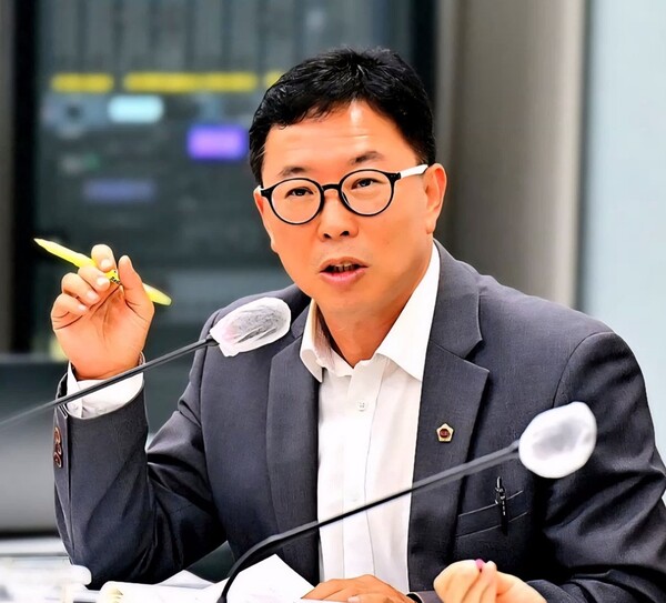 조용우 시의원(비례대표, 더불어민주당).(사진_부산시의회)