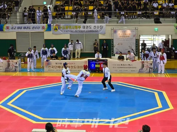 ​제33회 국방부장관기 전국단체대항태권도대회 겨루기 단체전 경기 장면. (사진-박기만기자)​