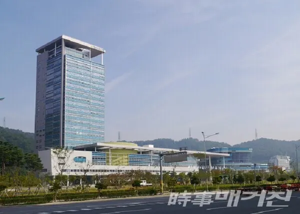 전라남도청 청사 전경/사진=이병석 기자