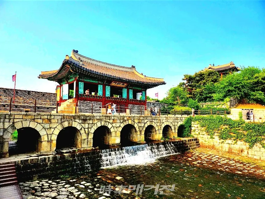 수원화성의 화홍문(사진_조용우 칼럼니스트)