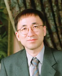 ▲ 제주대학교 WCU 에너지공학과가 지금이 자리에 올 수 있었던 것은 학교의 지원과 우수기관과의 협력 등이 큰 힘이 될 수 있었지만 이를 진두지휘해 온 천원기 교수의 열정이 있었기 때문이라고 사람들은 입을 모은다.