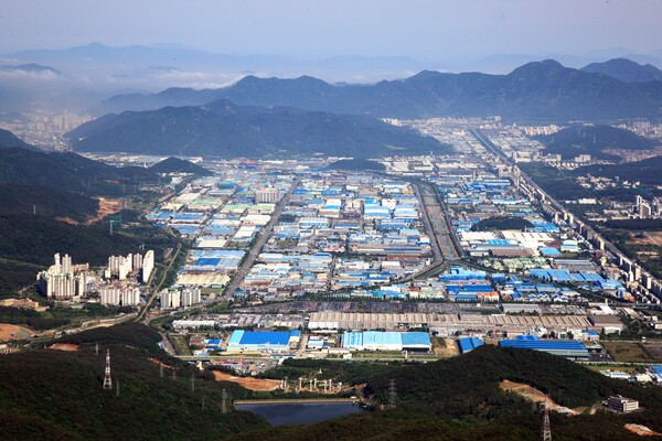 창원국가산업단지 전경 (사진_창원시)