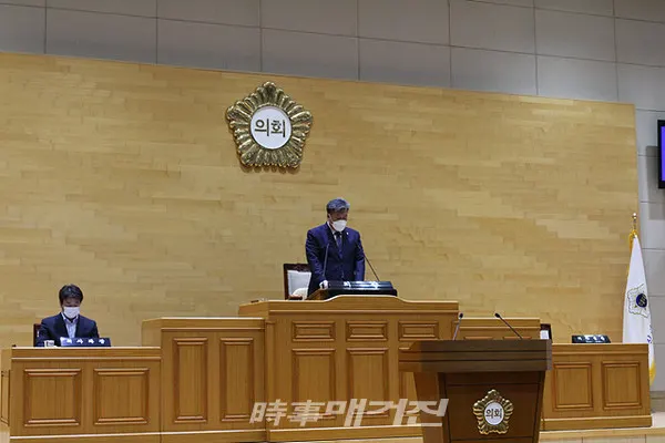 신안군의회는 “7월 1일 오전 10시 군의회 본회의장에서 제287회 임시회를 개회하여 제8대 후반기 의장단 및 상임위원장을 선출하고 제8대 후반기 의정활동에 들어간다”고 밝혔다.(사진_신안군의회)