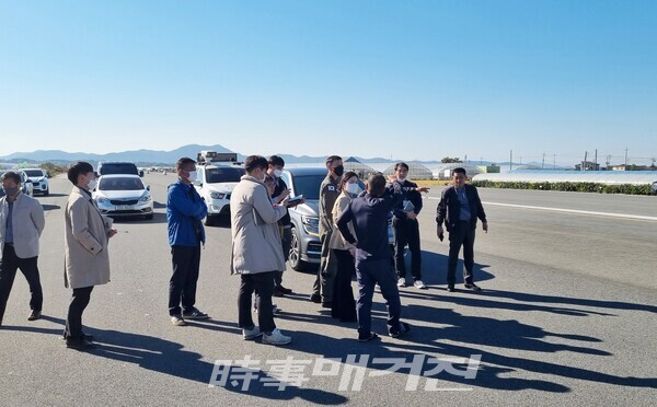 산포면 비상활주로 합동점검 모습(사진_나주시 제공)