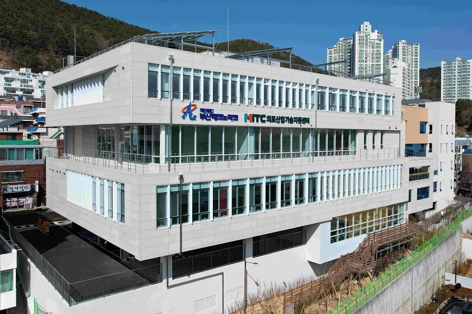 부산테크노파크 바이오헬스센터 전경.(사진_부산테크노파크)