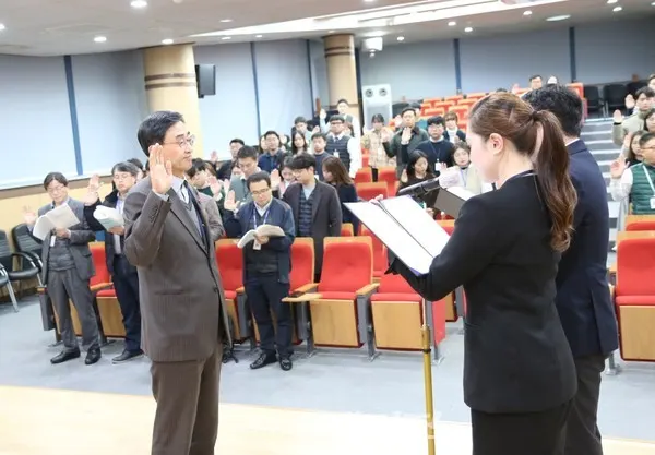 인권경영 선언식을 하고 있다 (제주테크노파크)