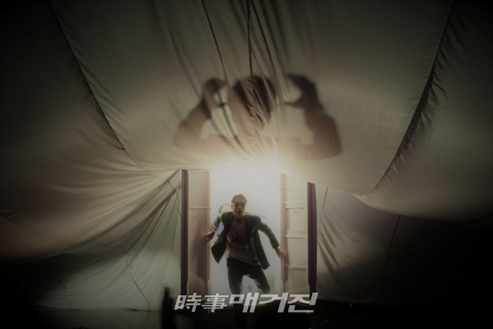 스타들의 릴레이 응원이 계속되고 있는 2019년 화제작, 버라이어티 비주얼 퍼포먼스 ‘헬로 스트레인저’ 공연, ‘난타’, ‘점프’를 잇는 새로운 넌버벌 스타탄생 예고! / 사진=시사매거진 하명남 기자