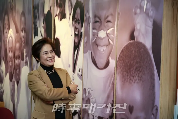 전몽월 이사장이 여성으로서 세계적이고 국제적이며, 다양한 사업과 거국적인 선교활동을 추진하게 된 데는 그 역시 부녀자로 뒤늦게 신학에 입문해 다양한 가정사를 경험하고 시련을 맞으며 절대적인 신앙에 의지한 전력에 기인한다. (사진_윤재호 기자)
