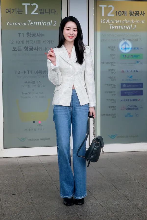5일, 배우 임지연이 해외 화보 촬영 차 인천국제공항을 통해 프랑스 파리로 출국하고 있다.(사진제공_시슬리)