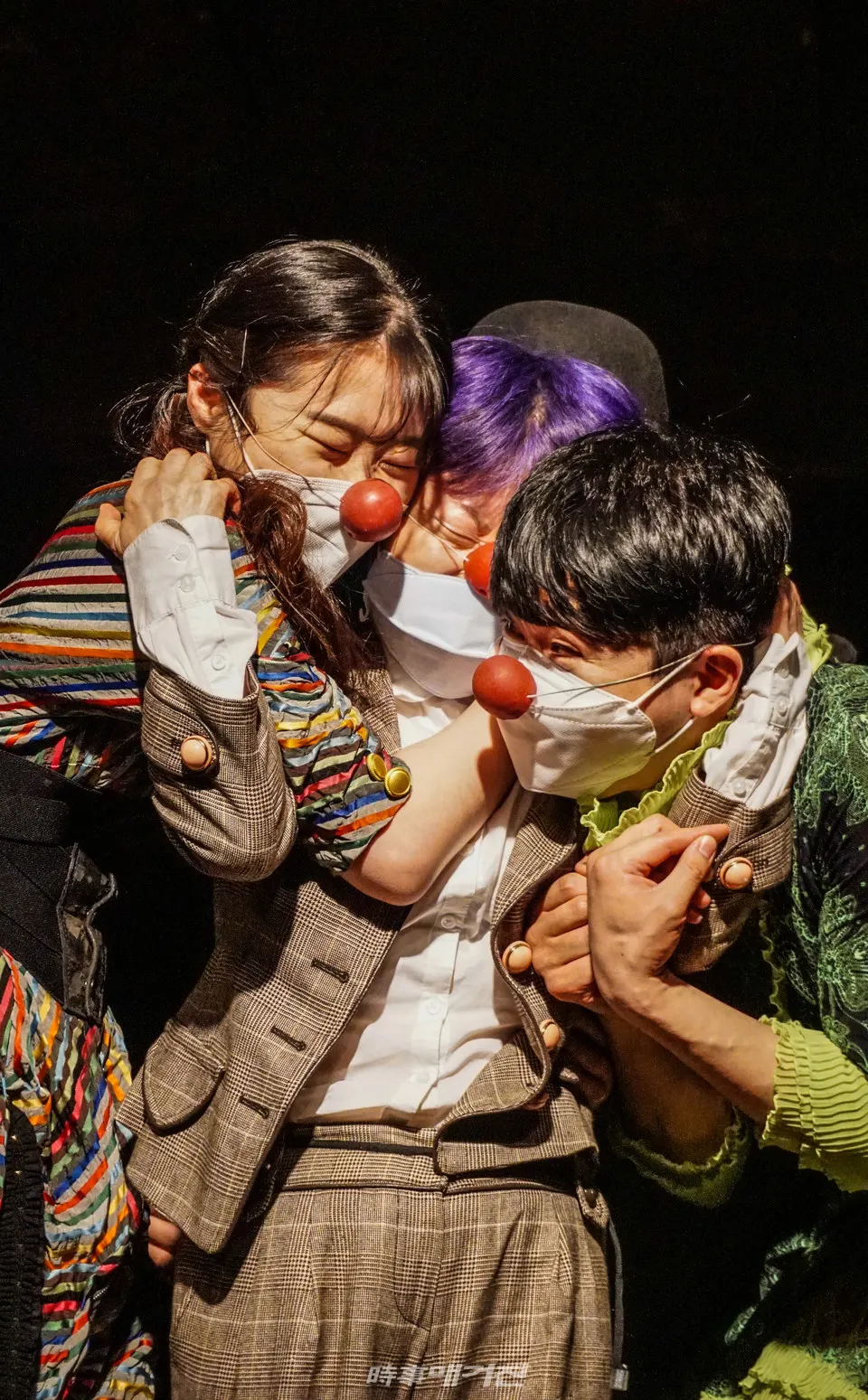 음악극 ‘더 클라운(The Clown)’ 첫 번째 이야기 'Odd Family(이상한 가족)' 중에서 (사진제공=극단 벼랑끝날다)