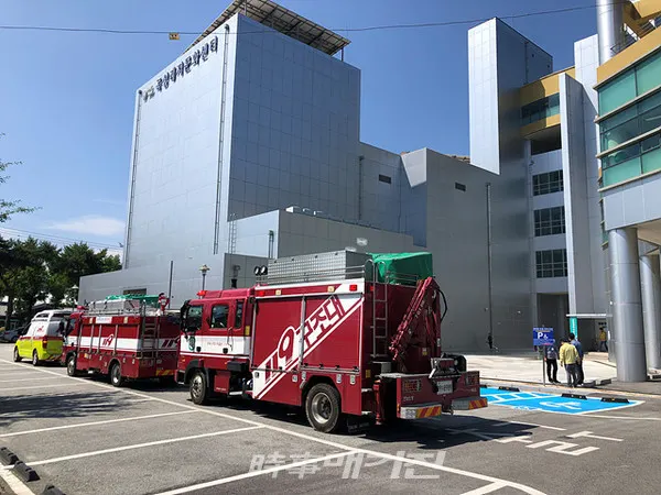 곡성군은 ”담양소방서 곡성119안전센터와 합동으로 16일 공공시설에 대한 화재대피 합동소방훈련을 실시했다“고 17일 밝혔다. (사진_곡성군청)