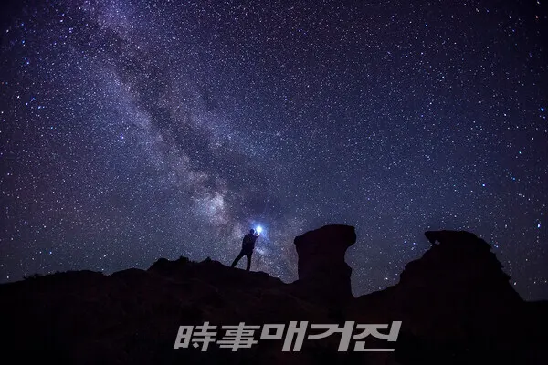 키르키스스탄 밤하늘(사진출처_우쓰라 작가)