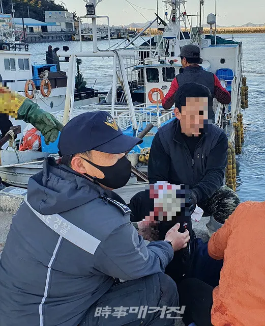 전남 진도군 서망항에서 출항준비를 하던 외국인 선원이 다리가 절단되는 사고가 발생했다.(사진_목포해양경찰서)