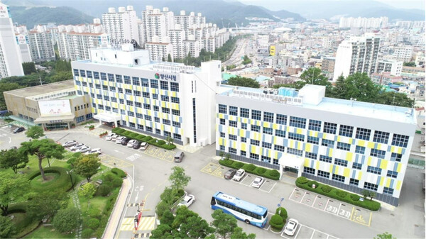 양산시청사 전경.(사진_양신시)