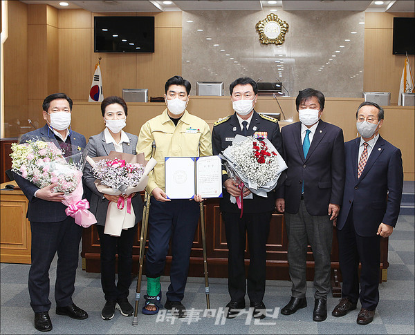 ‘살신성인’으로 시민 구한 광주 남구의회 황도영 의원(사진_광주 남부소방서)