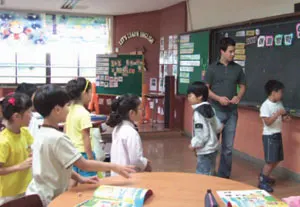 ▲ 지난 2008년 학교 교육강화를 통한 공교육의 신뢰회복을 목표로 방과후학교의 운영 주체를 개방해 사교육비 절감은 물론, 공교육의 질을 높이기 위한 목적으로 ‘학교 자율화 계획’을 발표한 교육과학기술부는 방과후학교 관련 사업 추진 주체를 지역으로 이양하고, 향후 방과후학교 운영은 교육청이 수립한 시·도별 운영계획의 범위 내에서 학교장이 학교윤영위원회의 심의를 거쳐 자율적으로 운영할 수 있게 했다. 이로써 기존 비영리단체에만 방과후학교 전체 혹은 일부 프로그램에 대해 위탁운영을 줄 수 있게 하였던 것을 학교자율화 조치에서는 영리단체