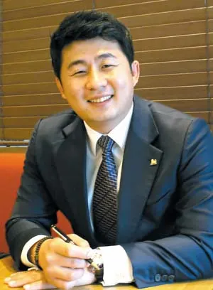 ▲ 현재 FC로 활동하고 있는 이천동 FC는 개인, 법인CEO, 전문직, 운동선수, 자영사업자 등을 대상으로 종합재무컨설팅을 하고 있지만 올해 안에 SM이 되겠다는 목표로 최선을 다하고 있다.