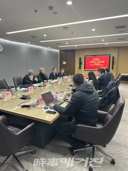 GIC 회장 이영철, 우림라온로지스물류 회장 강대국. GIC 세계본부 비서실장 조성진, 시사매거진 논설(상임)고문 정찬영이 중철중아천연가스물류회사(中铁中亚天然气物流有限公司)를 방문했다.