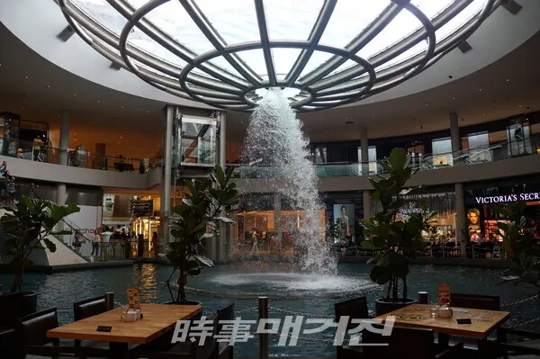 싱가포르 더 숍스 앳 마리나 베이 샌즈