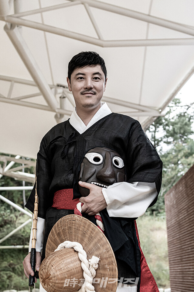 고성 오광대 말뚝이  배우 김성범