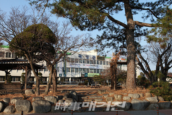 곡성군청사.(사진_주수익 기자)