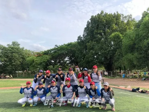 라오스 여자 야구단(사진_헐크파운데이션)