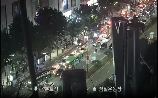 롯데타워 앞 CCTV화면 (사진=경찰청)