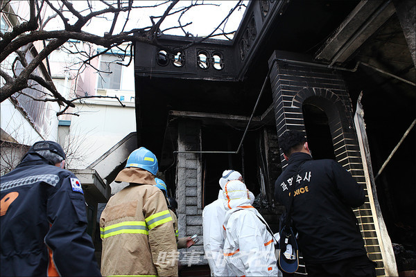 광주 남구 주택가 화재, 일가족 5명 사상(사진_광주 남부소방서)