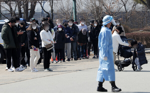 코로나 오미크론 확산세, 자가키트, PCR검사 (시사매거진DB)