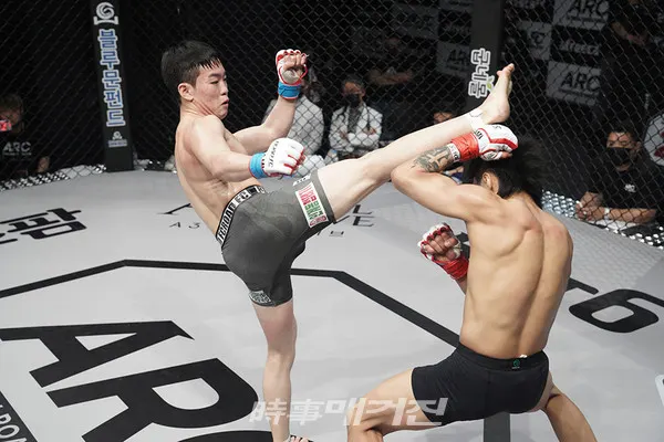 [사진제공_ROAD FC]