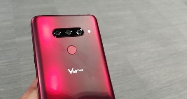 사진: LG V40