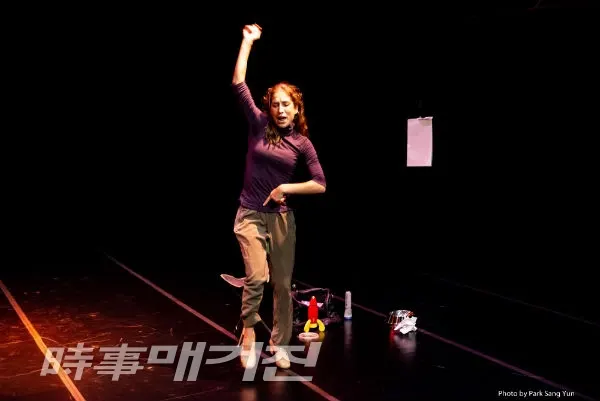 시댄스 2018, 파울라 킨타나, “잠재적인(LATENTE)” (사진=박상윤 기자)