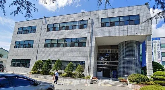 목포시의회는 “7월 16일부터 7월 24일까지 9일간의 일정으로 제360회 임시회를 운영한다”고 14일 밝혔다.사진은 목포시의회 전경이다.(사진_송상교기자)