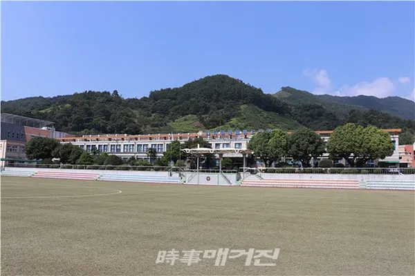 광양시는 "국내 유일의 항만물류분야 마이스터고 ‘한국항만물류고’가 2021년 신입생을 모집한다"고 밝혔다.(사진_광양시청)