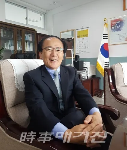 갈산고등학교 김재봉 교장