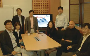 ▲ 연세대 계산과학공학과가 무엇보다 빛날 수 있었던 이유는 타 학교에 비해 우수한 교수진들로 구성돼 있기 때문이다. 현재 이곳에서는 2명의 해외 초빙 석좌교수를 포함해 총 11명의 전임교수들과 7명의 겸직교수들이 21세기 첨단 분야의 인재 육성을 위해 열과 성을 다하고 있다.