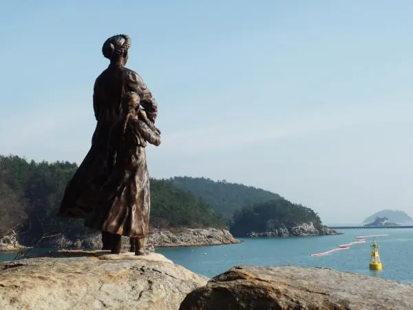 ▲ 송씨부인 동상