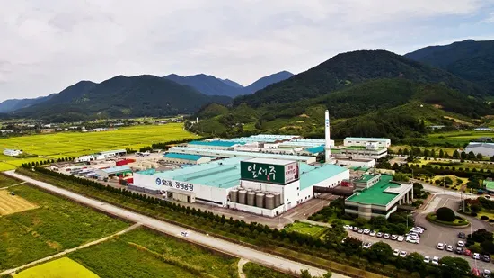 ▲ ‘착한 술, 좋은 술’을 만드는 것을 기본 이념으로 보해양조의 전 제품은 약수의 땅 전라남도 장성에서 노령산맥 지하 253m의 천연 암반수로 생산되고 있다.