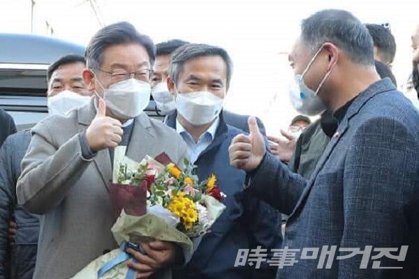 26일 오전 목포 동부시장을 방문한 이재명 대통령 후보/사진=이병석 기자