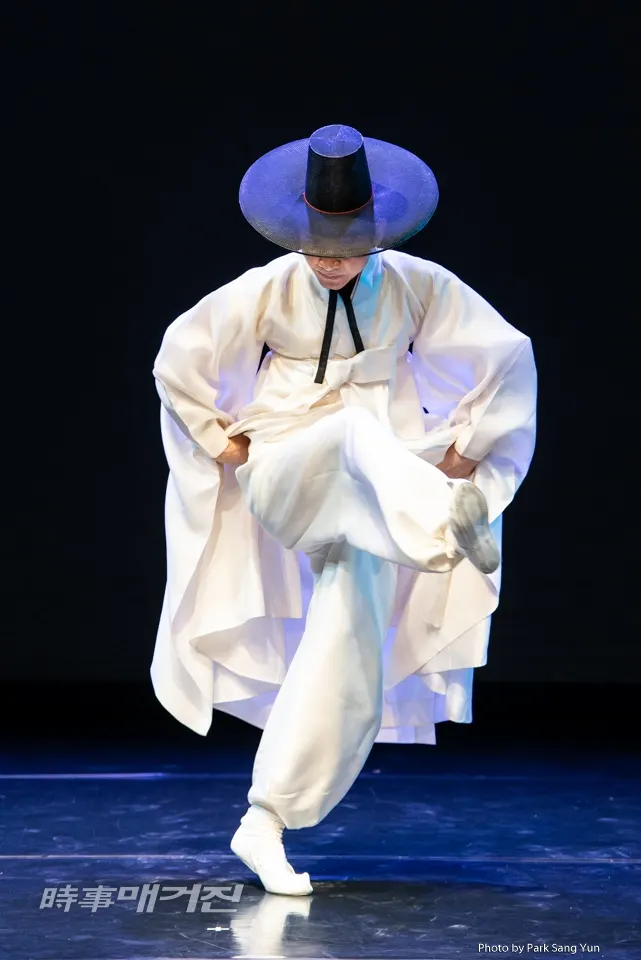 한국문화재재단(이사장 진옥섭) 팔일 2행 박영수의 ‘동래학춤’/사진제공=크림아트