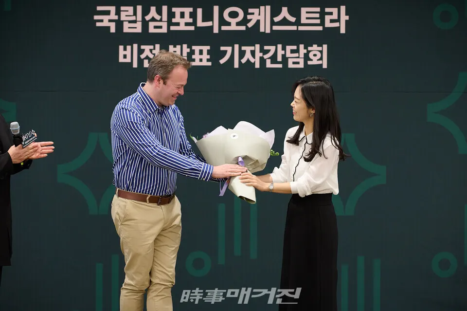 국립심포니오케스트라 기자간담회_예술감독 다비트 라일란트, 상주작곡가 전예은 ©OHSANGJIN
