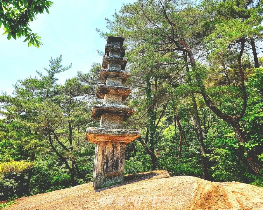 화순 운주사  천불천탑(사진_조용우 시사칼럼니스트)