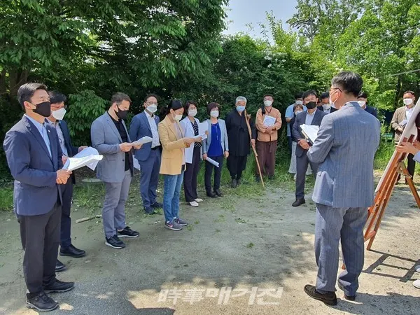 전주시의회 복지환경위원회는 효자동 전주 승화원과 봉안당을 찾아 시민의 불편 사항을 점검하고, 지난해 행정사무감사에서 지적한 사항에 대한 개선책 마련을 촉구했다.(사진-전주시의회)