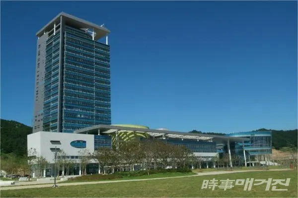 전라남도청 청사 전경/사진=이병석 기자