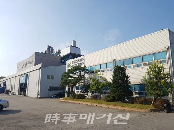 아스콘제조 업체인 우일산업개발(주)는 KS인증 및 재활용아스콘 생산, GR(우수재활용아스콘생산인증) 마크를 획득하는 등 생산 및 품질에 큰 자부심을 갖고 있다.
