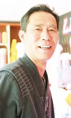 ▲ LED명심전기양초세상 이현집 대표