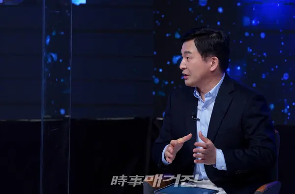 제주가 쌓은 경험과 인프라 위에서 이제 저탄소경제로 전환하는 그린뉴딜과 디지털 사회로의 대전환을 위한 디지털 뉴딜을 본격화하고 있다.