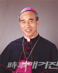 강우일 전 제주교구장
